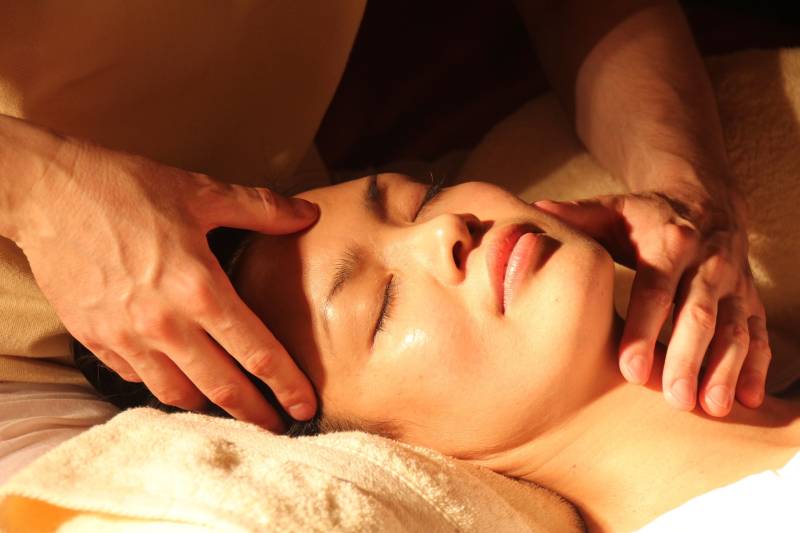 massage facial japonais  chez ALTER FORM Montpellier